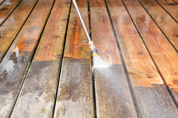 Best Commercial Building Pressure Washing  in Struthers, OH